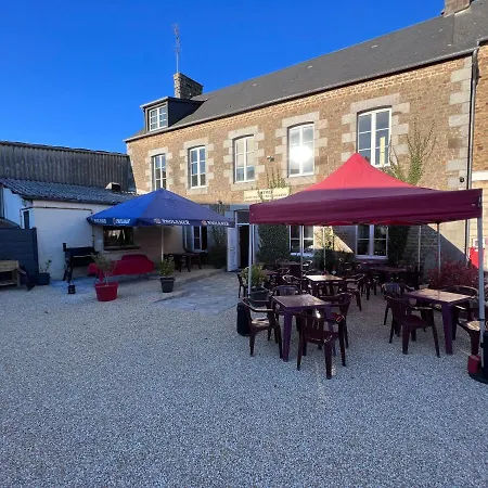Hotel Au Pere Tranquille 2*