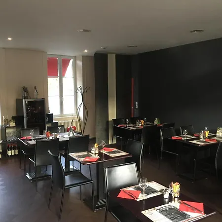 Au Pere Tranquille Szálloda 2*