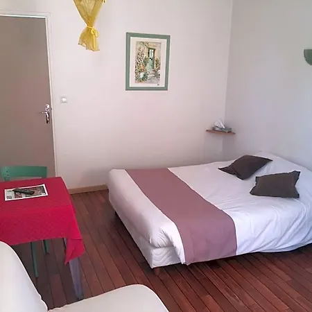 Au Pere Tranquille Ξενοδοχείο 2*