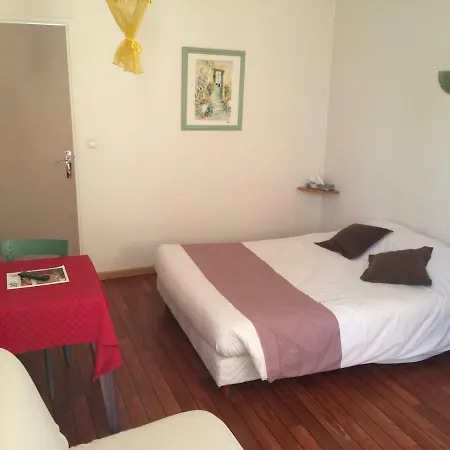 Szálloda Au Pere Tranquille 2*