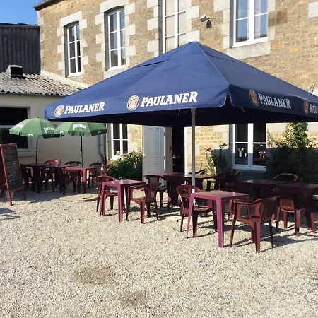 Szálloda Au Pere Tranquille