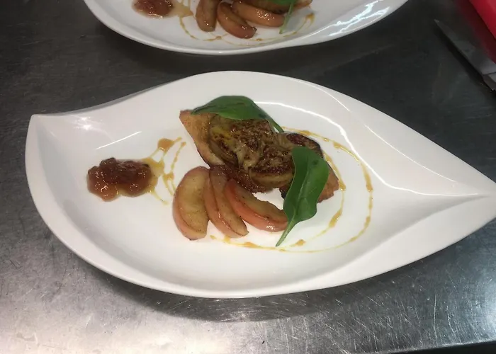 Au Pere Tranquille Szálloda 2*