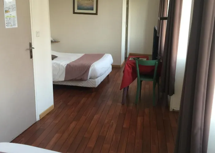 Szálloda Au Pere Tranquille Tinchebray-Bocage