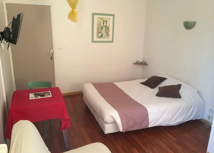 Szálloda Au Pere Tranquille 2*